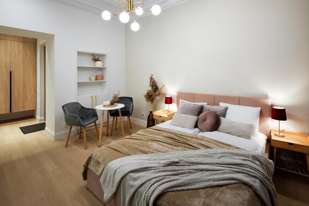 Lägenhet Raina Boulevard Exclusive Design By The Park Riga